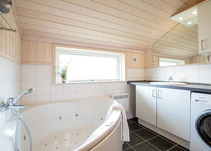 別荘 2 House B 37 *